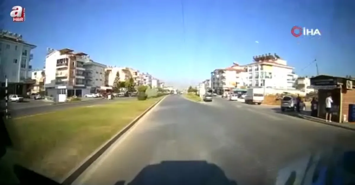 Ambulans şoförünün dikkati kazayı önledi