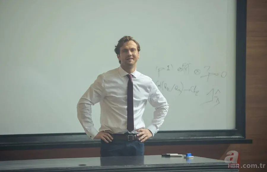 Deha'nın Devran'ı Aras Bulut İynemli'nin yeni sevgilisi şoke etti! Meğerse dizideki kardeşi... 7