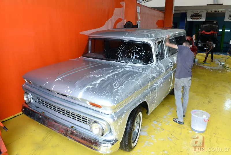 Bankacılığı bıraktı kaportacılığı öğrendi! Şimdi milyonlarla oynuyor 19