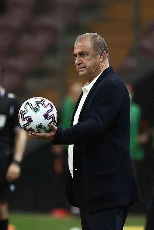 galatasaray-teknik-direktoru-fatih-terimden-ali-palabiyik-ve-suat-arslanbogaya-gonderme-1619641977240.jpg Galatasaray Teknik Direktörü Fatih Terim'den Ali Palabıyık ve Suat Arslanboğa'ya gönderme! - 2