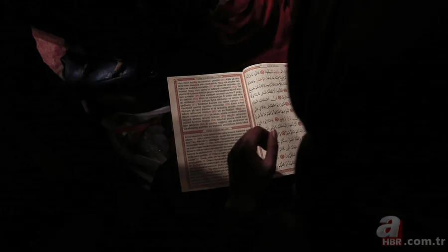 Deprem anında ve sonrasında okunacak dualar neler? Depreme karşı okunması tavsiye edilenler dualar neler? Deprem için Peygamber Efendimiz hangi duaları okurdu? 4