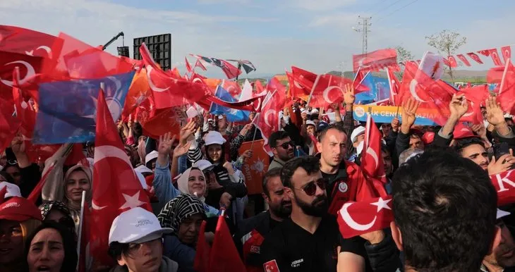 Başkan Erdoğan Gaziantep'te köy evinde vatandaşlarla bir araya geldi