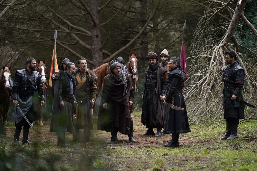 kurulus-orhanin-dev-kadrosu-baskentte-kulliyede-hayranlariyla-bulusuyorlar-1773467061982.jpg Kuruluş Orhan'ın dev kadrosu Başkent’te: Külliye’de hayranlarıyla buluşuyorlar - 5