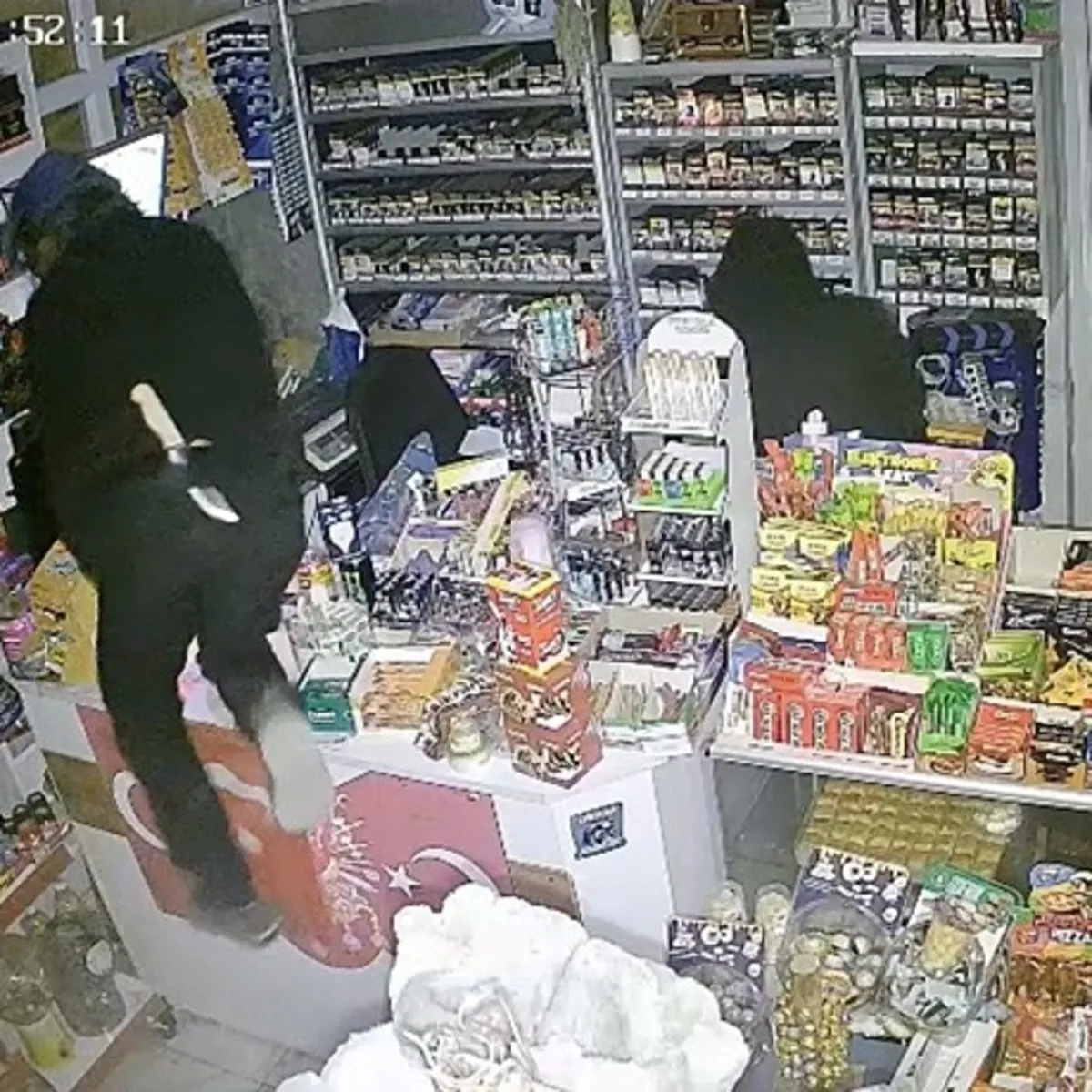 Osmaniye'de Çalıntı Araçla Market Soygunu: 114 Suç Kaydı Olan Şüpheli Tutuklandı