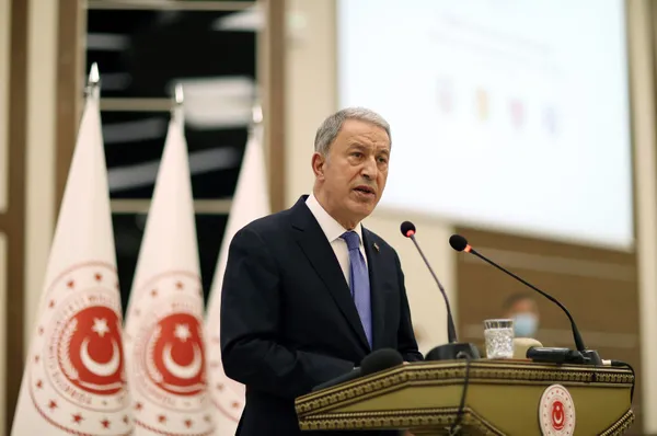 Milli Savunma Bakanı Hulusi Akar terörle mücadelede net konuştu: Kandil’e kadar yolu var!