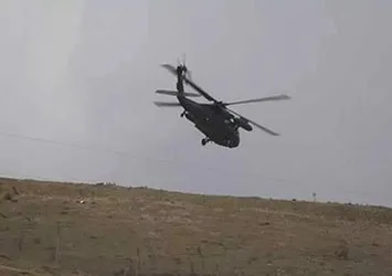 Kolombiya’da askeri helikopter düştü!