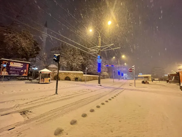 meteoroloji-yeni-hava-durumu-raporunu-yayinladi-istanbul-dahil-41-ile-sari-ve-turuncu-kodlu-uyari-istanbulda-k-1647671986659.jpg Meteoroloji yeni hava durumu raporunu yayınladı! İstanbul dahil 41 ile sarı ve turuncu kodlu uyarı | İstanbul'da kar yağışı devam edecek mi? Trafiğe çıkmayın - 8