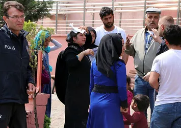 Kadın kavgası böyle görüntülendi!