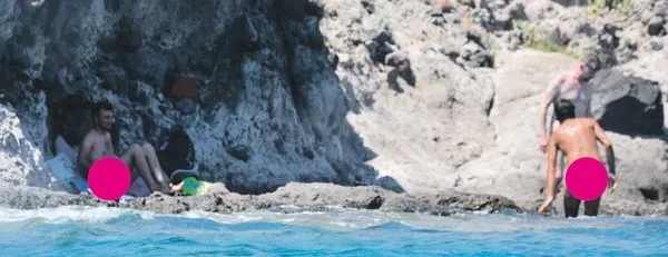 Bodrum'dan skandal görüntüler! Garip partiler düzenleyip çırılçıplak denize giriyorlar - 1