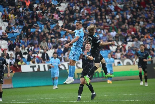 trabzonspor-adana-demirspora-gol-oldu-yagdi-trabzonspor-4-1-adana-demirspor-mac-sonucu-1678633417077.jpeg Trabzonspor Adana Demirspor'a gol oldu yağdı! Trabzonspor 4 - 1 Adana Demirspor MAÇ SONUCU - 3