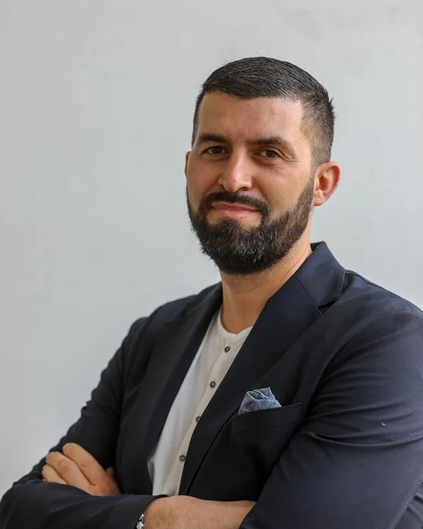 Fransa’da sözde soykırımı kınayınca istifaya zorlanan Yasin Yıldırım yaşadıklarını A Haber’e anlattı