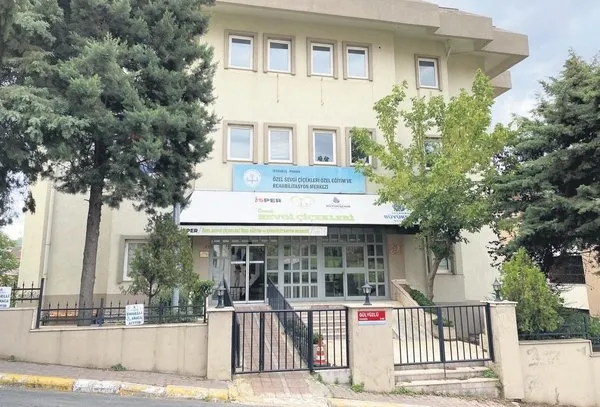 CHP’li İBB Başkanı İmamoğlu’nun ‘deprem riski var’ yalanı elinde patladı! İSMEK’i kapattıkları binada İSPER hala açık