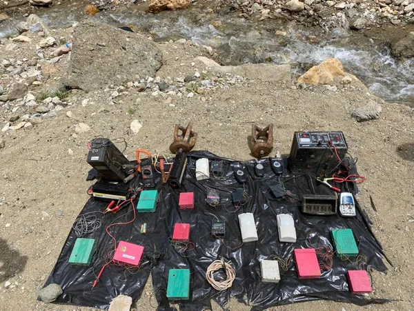 Van Başkale'de PKK'ya operasyon! Hepsi ele geçirildi - 1