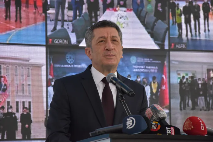 Milli Eğitim Bakanlığı, LGS başvuru ve uygulama kılavuzunu yayınladı! Kazanma şansı arttı