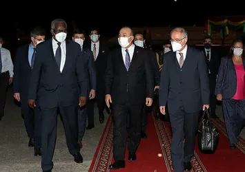 Dışişleri Bakanı Çavuşoğlu Gine’de