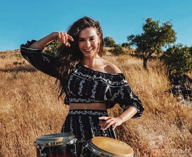 Hercai dizisinin Reyyan'ı Ebru Şahin ödül aldı! 16