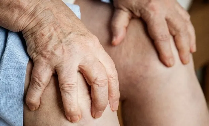 En şifalı baharat! Romatizma ağrılarını 1 gecede yok ediyor...