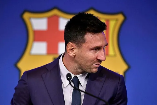 lionel-messi-barcelonaya-gozyaslari-icerisinde-veda-etti-bir-devir-sona-erdi-1628418237801.jpeg Lionel Messi, Barcelona'ya gözyaşları içerisinde veda etti! Bir devir sona erdi - 3