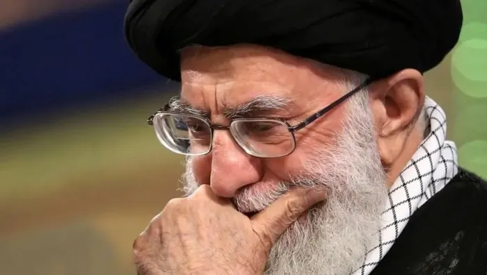 irandan-suriyede-provokasyon-isyan-cikarmak-isteyen-sozde-suriyeli-siiler-hizbullahin-adami-cikti-1735200953447.jpg İran dini lideri Ali Hamaney (Arşiv)