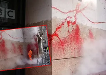 Soykırım yandaşı BBC'ye "boyalı" protesto! Bina kırmızıya boyandı