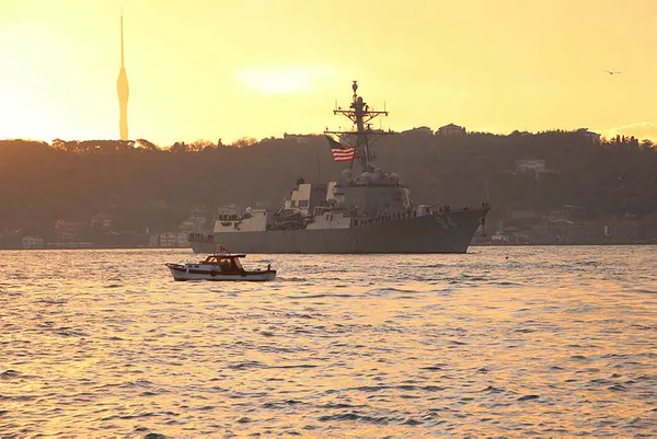 ABD savaş gemisi İstanbul Boğazı’na demirledi! ABD Büyükelçisi Jeff Flake’den Türkiye sözleri: Çok iyi bir müttefikimiz