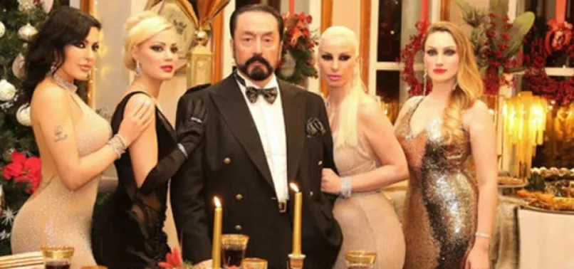 Kediciklerin çoğu hastalıkları olduğunu belirterek polislerden hastaneye yatırılmayı istedi