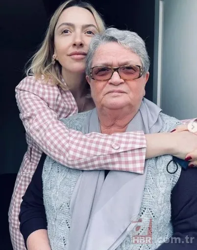 Anneleri Gülnihal Açıkgöz’ün intihara teşebbüsü Hadise ile kardeşleri arasında kriz çıkarmıştı! 4 yıl sonra buzlar eridi! Hadise ve ablası Hülya barıştı 1