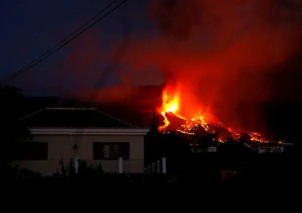 Kanarya Adaları'nda "Cumbre Vieja" paniği! 5 bin kişi için tahliye kararı - 1