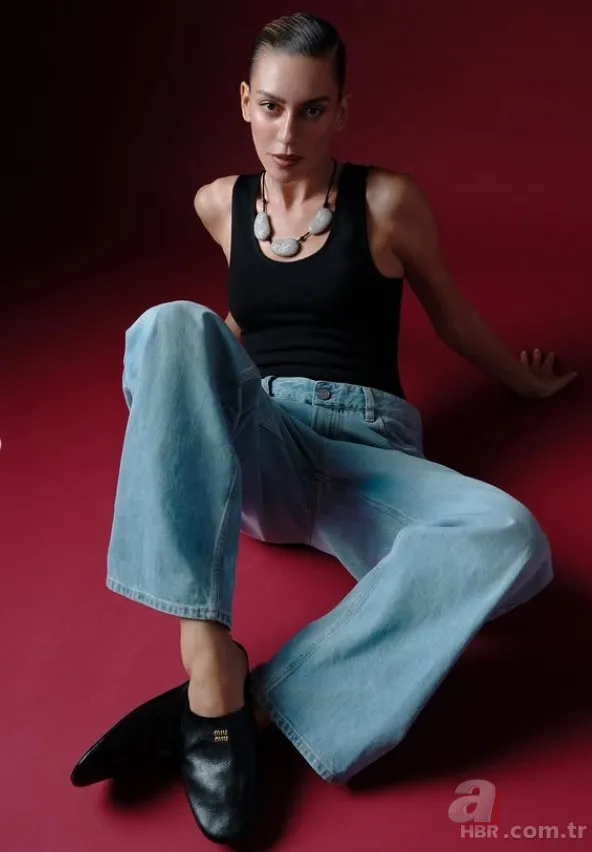 Sinem Kobal 2025'e anılarını bıraktı: Ailesiyle hiç görülmemiş kareler... 8