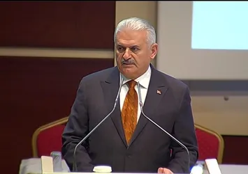 Binali Yıldırım: Rejim değil sistem değişikliği, adı da cumhurbaşkanlığı sistemi