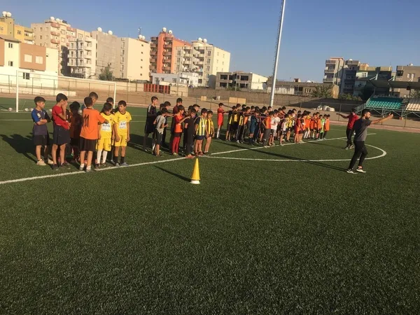 CHP’li Mahmut Tanal’ın ’Silopi’de çocukların spor yapabileceği alan yok’ iddiasına görüntülerle yalanlama