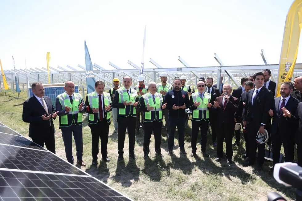 konyada-enerji-seferberligi-ekonomiye-ve-dogaya-can-suyu-1777551894440.jpeg Konya'da enerji seferberliği! Ekonomiye ve doğaya can suyu - 1