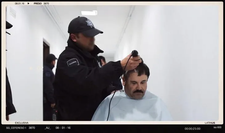 Saçını traş edip bıyığını kestiler! Kimliği şoke etti...