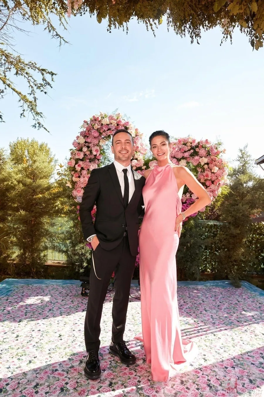 Oğuzhan Koç’tan ayrılan Demet Özdemir ilk kez konuştu: Sinirimi bozuyor! 16