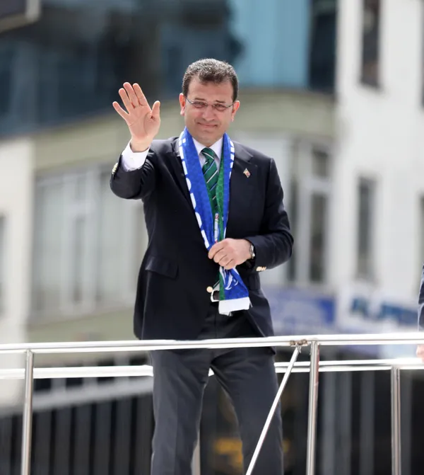 Ekrem İmamoğlu İETT’ye ait otobüsle Karadeniz gezisine çıktı