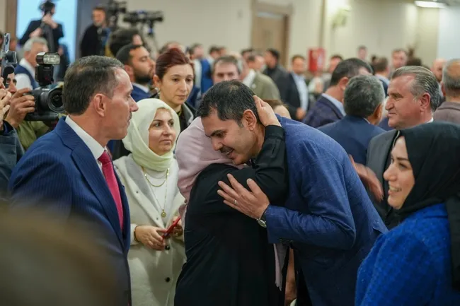 rizelilerle-iftar-programi-cumhur-ittifaki-istanbul-adayi-murat-kurum-istanbulu-asla-kendi-kaderine-terk-etmey-1711566079860.jpg Rizelilerle iftar programı | Cumhur İttifakı İstanbul adayı Murat Kurum: İstanbul’u asla kendi kaderine terk etmeyeceğiz - 1
