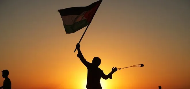 İsrail küçük bir çocuğu gözaltına aldı