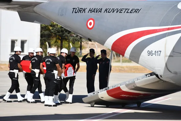 icisleri-bakanligi-aci-haberi-duyurdu-ozel-harekat-polisi-mustafa-calisgan-sehit-oldu-1664702534064.jpg İçişleri Bakanlığı acı haberi duyurdu! Özel Harekat Polisi Mustafa Çalışgan şehit oldu - 3