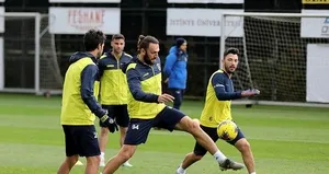 Kanarya’nın kupa mesaisi