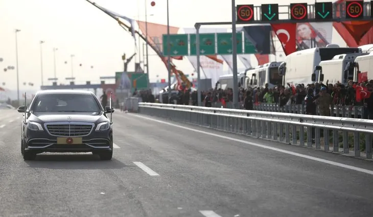 Başkan Erdoğan kurdeleyi kesip otomobille yolu test etti! Kuzey Marmara Otoyolu Kınalı-Odayeri Kesimi açıldı...