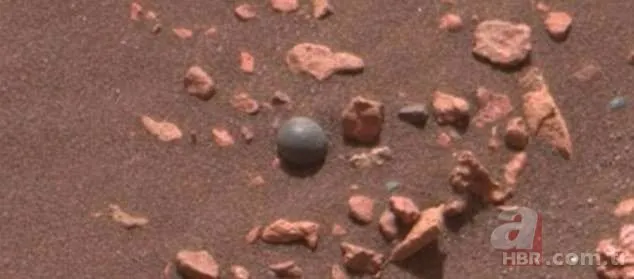 Mars yüzeyinde görüntülendi! Dehşete düşüren cisim...