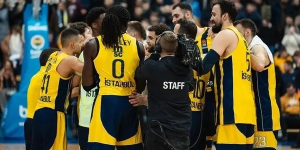israil-temsilcisine-fenerbahceden-gazze-tokadi-rakip-isgalci-ulkenin-takimi-olunca-rekor-kirip-yolladi-1704405344241.jpeg İsrail temsilcisine Fenerbahçe'den Gazze tokadı! Rakip işgalci ülkenin takımı olunca rekor kırıp yolladı - 4