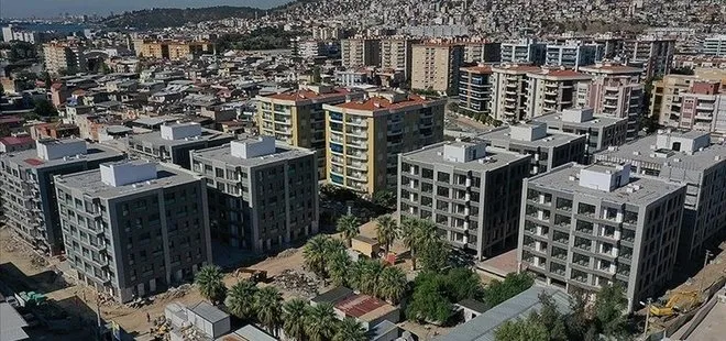 İzmir ve Manavgat’ta evlerine kavuşan vatandaşlar depremzedelere seslendi: Cumhurbaşkanımız söz verdiyse yapar