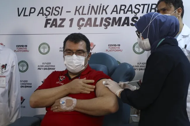 TÜBİTAK Başkanı Mandal: Yerli VLP virüs aşısı yıl sonuna kadar kullanıma açılacak