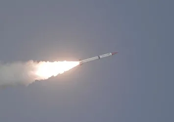 Çin ordusundan yeni model balistik füze
