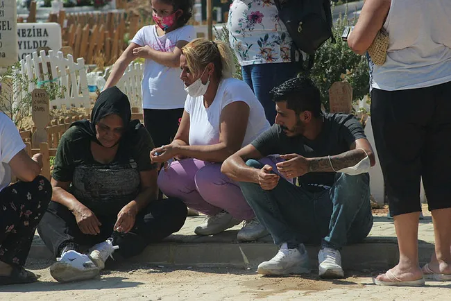 Duygu Çelikten’i öldüren Veli Ünder 'Bir adam kadına sıktı yetişin' diye 112'yi aradı - 5