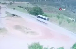 Gaziantep’te astsubayın öldüğü midibüs kazası kamerada