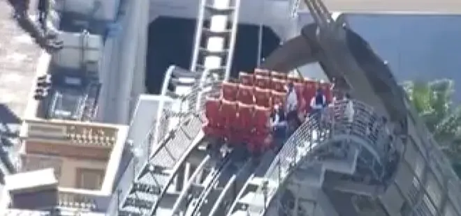Elektrikler kesildi! ’Roller Coaster’da saatlerce mahsur kaldılar