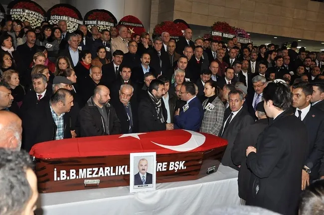 İzmir şehitlerine Adliye Sarayı'nda tören düzenlendi - 2