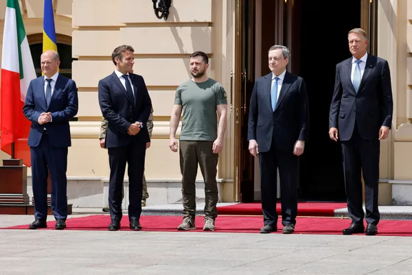 Son dakika: Ukrayna'da önemli gün! Kiev'de beşli zirve: İşgal sonrası bir ilk - 4